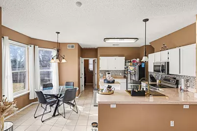 6715 Canyon Creek Drive, Arlington, TX 76001 - Photo 5