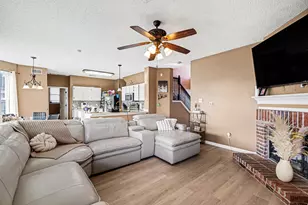 6715 Canyon Creek Dr, Arlington, TX 76001 - Photo 3