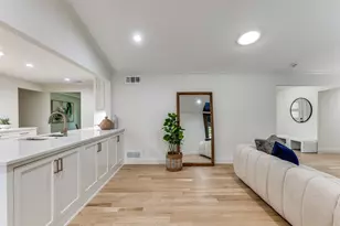 4426 Laren Ln, Dallas, TX 75244 - Photo 13