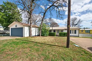 212 Sunray St, Mabank, TX 75156 - Photo 7