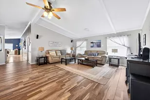 212 Sunray St, Mabank, TX 75156 - Photo 5