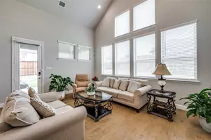 9767 Maple Hill Ln, Frisco, TX 75035 - Photo 7