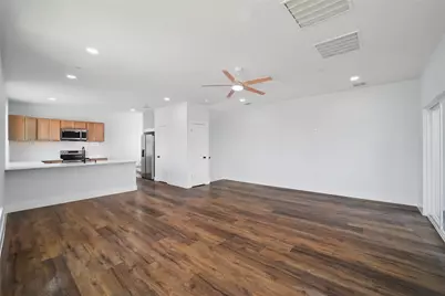 401 Bryan Street #2101, Denton, TX 76201 - Photo 9