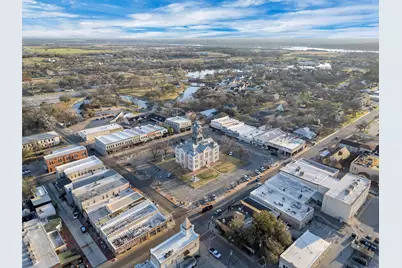 212 N Crockett Street, Granbury, TX 76048 - Photo 35