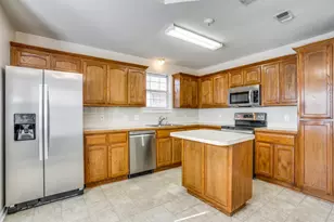 701 Colony Dr, Greenville, TX 75402 - Photo 9