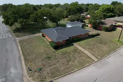 240 Smith Street, Burleson, TX 76028 - Photo 3