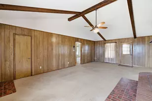 207 Pine St, Gordon, TX 76453 - Photo 3