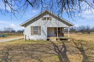 18051 Brookfield Dr, Justin, TX 76247 - Photo 1