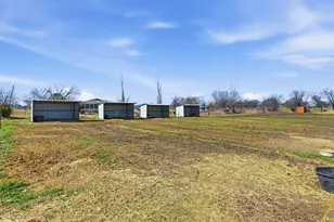 18051 Brookfield Dr, Justin, TX 76247 - Photo 25