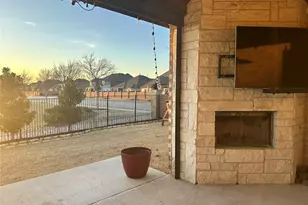 3701 Homeplace Dr, Celina, TX 75009 - Photo 11