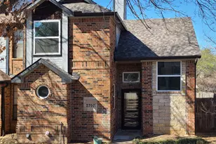 2707 Stratford Ct, Euless, TX 76039 - Photo 1