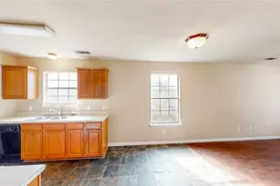 701 E College St, Sherman, TX 75090 - Photo 9