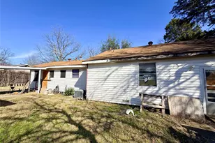 2523 N Prairie Creek Rd, Dallas, TX 75227 - Photo 19