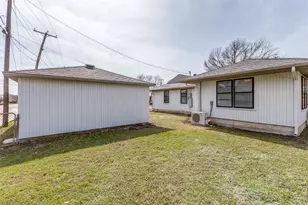 8908 Sorrento St, Dallas, TX 75228 - Photo 23