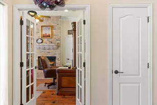 7711 Ravenswood Rd, Granbury, TX 76049 - Photo 5