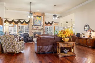 7711 Ravenswood Rd, Granbury, TX 76049 - Photo 3