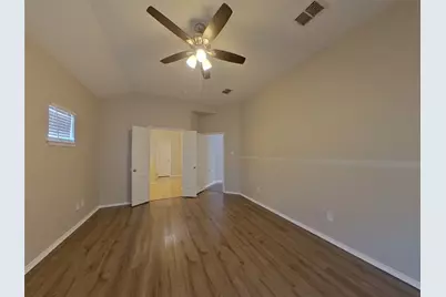 2784 Sweetbriar Lane, Grand Prairie, TX 75052 - Photo 9