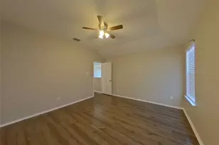 2784 Sweetbriar Ln, Grand Prairie, TX 75052 - Photo 13