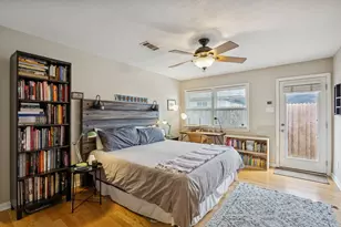 1938 Newport Ave, Dallas, TX 75224 - Photo 15