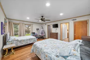 300 W College Ave, Alvarado, TX 76009 - Photo 25