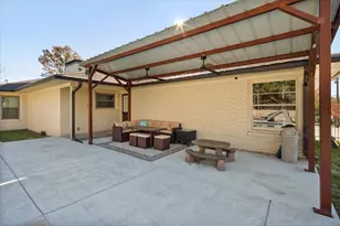 300 W College Ave, Alvarado, TX 76009 - Photo 33