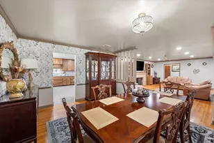 300 W College Ave, Alvarado, TX 76009 - Photo 11