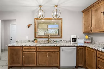 300 W College Avenue, Alvarado, TX 76009 - Photo 13