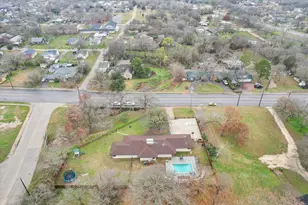 300 W College Ave, Alvarado, TX 76009 - Photo 1