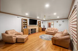 300 W College Ave, Alvarado, TX 76009 - Photo 5
