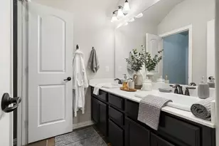 1404 Madrid Falls Dr, McKinney, TX 75071 - Photo 19