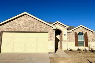 2301 Rosaline Dr, Aubrey, TX 76227 - Photo 1