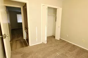 1026 Brookshire Cir, Garland, TX 75043 - Photo 15