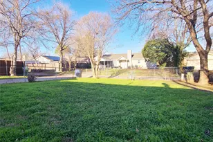 1026 Brookshire Cir, Garland, TX 75043 - Photo 21