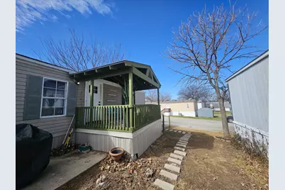 5714 Shoreline Circle S, Fort Worth, TX 76119 - Photo 11