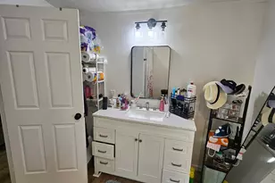 5714 Shoreline Cir S, Fort Worth, TX 76119 - Photo 9