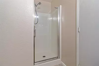 2048 Waterfield Court, Grand Prairie, TX 75052 - Photo 17