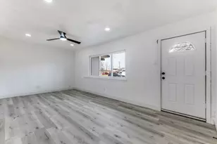 11506 Abston Ln, Dallas, TX 75218 - Photo 3