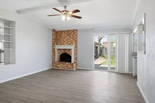 1917 Aspen Ln, Garland, TX 75044 - Photo 11