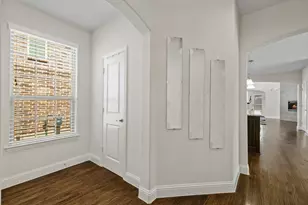 409 Palamedes St, Lewisville, TX 75056 - Photo 7