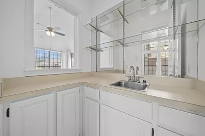 1205 Olde Towne Drive, Irving, TX 75061 - Photo 11