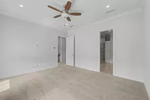 101 Decker Ct, Irving, TX 75062 - Photo 17