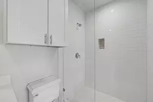 101 Decker Ct, Irving, TX 75062 - Photo 9