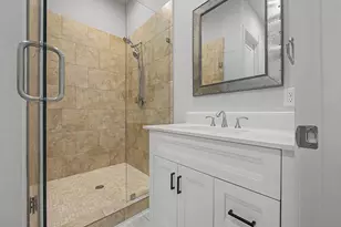 101 Decker Ct, Irving, TX 75062 - Photo 25