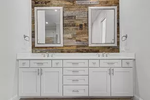 101 Decker Ct, Irving, TX 75062 - Photo 21