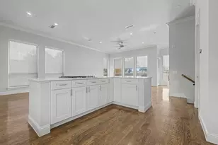 101 Decker Ct, Irving, TX 75062 - Photo 13