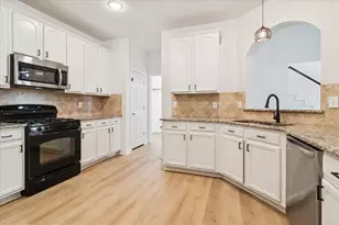 1116 Charleston Ln, Savannah, TX 76227 - Photo 11