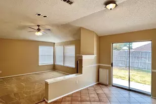 875 Shoal Creek Dr, Arlington, TX 76001 - Photo 9