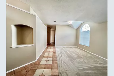 875 Shoal Creek Drive, Arlington, TX 76001 - Photo 7