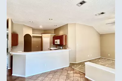 875 Shoal Creek Drive, Arlington, TX 76001 - Photo 3