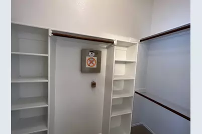 875 Shoal Creek Drive, Arlington, TX 76001 - Photo 13